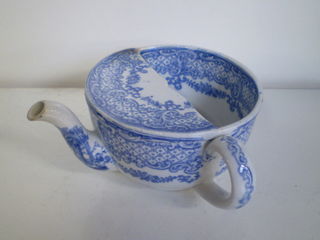 Early Blue and White Feeding Cup