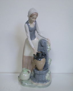Nao Girl at the Fountain by Lladro